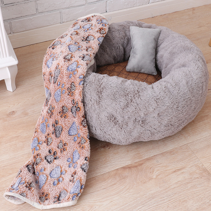 4 pcs Nest, pillow,  mat & blanket