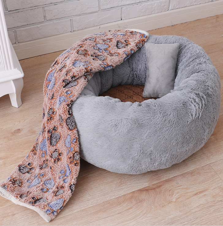 4 pcs Nest, pillow,  mat & blanket