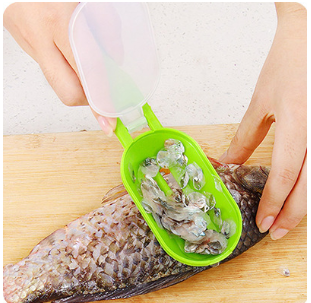 1Pcs Practical Fish Scale Remover Plastic Descaler Cleaning Scraper Kitchen Fruit Vegetable Peeler Useful Scraper Accessories